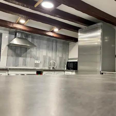 Apartment Espacioso Piso Con Entrada Independiente En Part Alta De Tarragona!