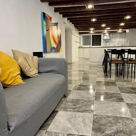 Espacioso Piso Con Entrada Independiente En Part Alta De Tarragona! Apartment Tarragona