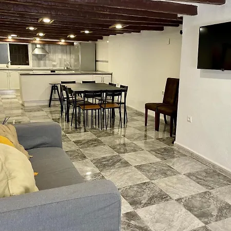 Espacioso Piso Con Entrada Independiente En Part Alta De Tarragona! Appartement *