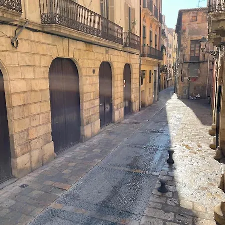 Espacioso Piso Con Entrada Independiente En Part Alta De Tarragona! Appartement